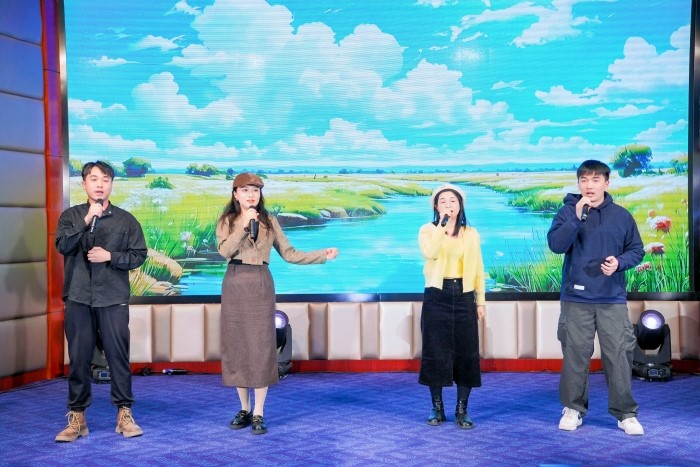 唱响口院 医路奋进——香香漫画
成功举办首届“口院好声音”歌唱比赛 第 2 张 唱响口院 医路奋进——香香漫画
成功举办首届“口院好声音”歌唱比赛 第 2 张