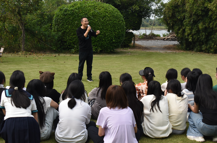 凝“青”聚力强本领!香香漫画
开展2025年秋季团委学生会干部培训活动 第 1 张 凝“青”聚力强本领!香香漫画
开展2025年秋季团委学生会干部培训活动 第 1 张